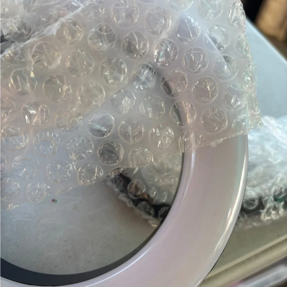 Led ring light set with clip. 6 inches new